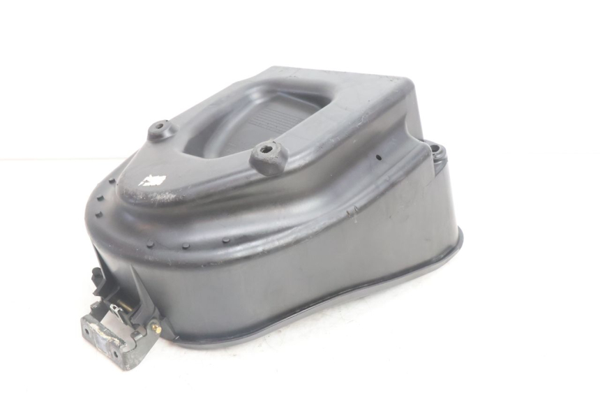 photo de COFFRE SELLE HONDA SH 125 (2001 - 2003) - Détails caractéristiques