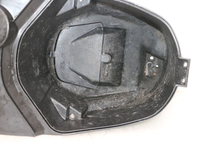 photo de COFFRE SELLE PEUGEOT SPEEDFIGHT 2 AC 50 (2000 - 2009) - État de surface