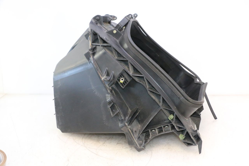 photo de COFFRE SELLE CAN-AM SPYDER RS 1000 (2008 - 2012) - État de surface