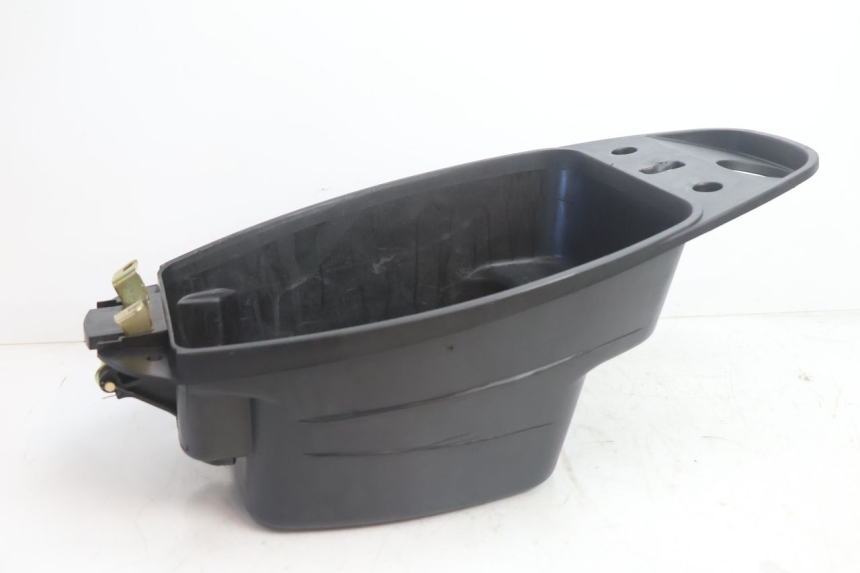photo de COFFRE SELLE VASTRO STREET S 50 (2016 - 2021) - Détail de la pièce