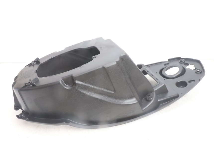 photo de COFFRE SELLE PEUGEOT STREETZONE NAKED 2T 50 (2014 - 2018) - Gros plan technique