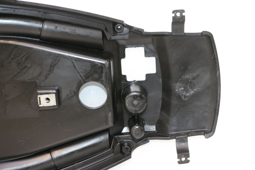 photo de COFFRE SELLE MBK STUNT NAKED 50 (2004 - 2018) - Détails caractéristiques