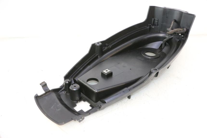 photo de COFFRE SELLE MBK STUNT NAKED 50 (2004 - 2018) - Gros plan technique
