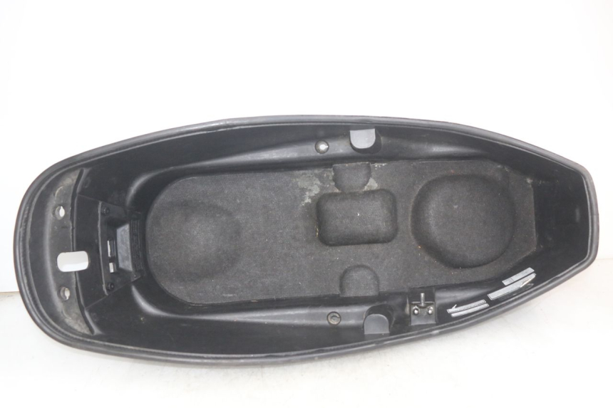 photo de COFFRE SELLE SYM GTS EFI 125 (2012 - 2016)