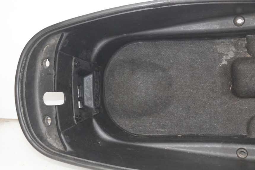 photo de COFFRE SELLE SYM GTS EFI 125 (2012 - 2016)