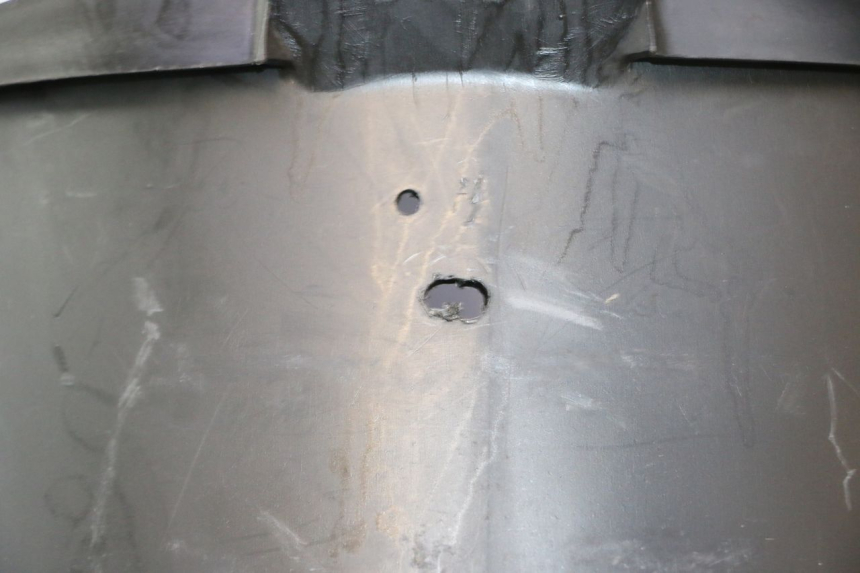 photo de COFFRE SELLE PEUGEOT TREKKER 50 (1995 - 2004) - État de surface