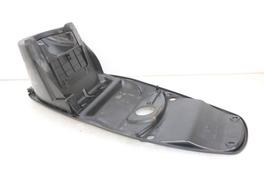 photo de COFFRE SELLE PEUGEOT TWEET PRO CARGO 50 (2018 - 2020) - Détail de la pièce