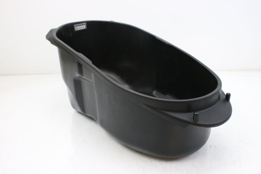 photo de COFFRE SELLE PIAGGIO VESPA GTS IGET ABS 125 (2017 - 2023) - Vue principale