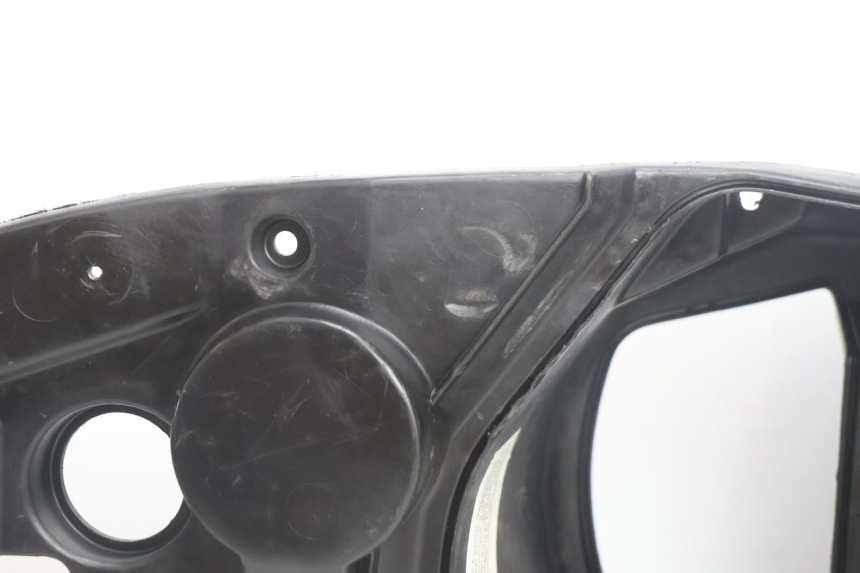 photo de COFFRE SELLE PEUGEOT VIVACITY 100 (1999 - 2008) - Détail de la pièce