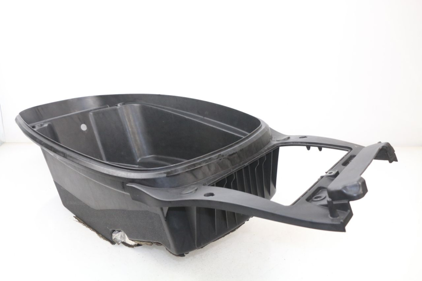 photo de COFFRE SELLE KYMCO X-CITING XCITING 400 (2014 - 2018) - Détail de la pièce