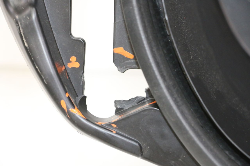 photo de COFFRE SELLE YAMAHA XMAX X-MAX 125 (2021 - 2025) - Détails caractéristiques