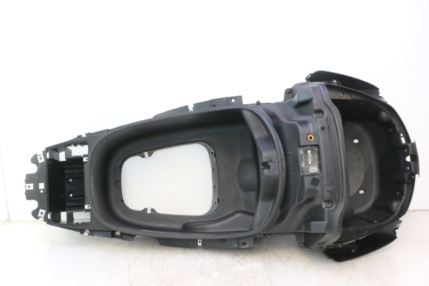 photo de COFFRE SELLE PIAGGIO X8 STREET 125 (2006 - 2007) - Vue principale