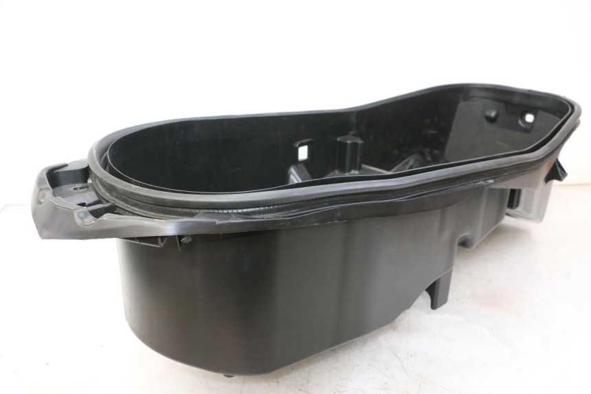 photo de COFFRE SELLE YAMAHA XMAX X-MAX 125 (2021 - 2025)