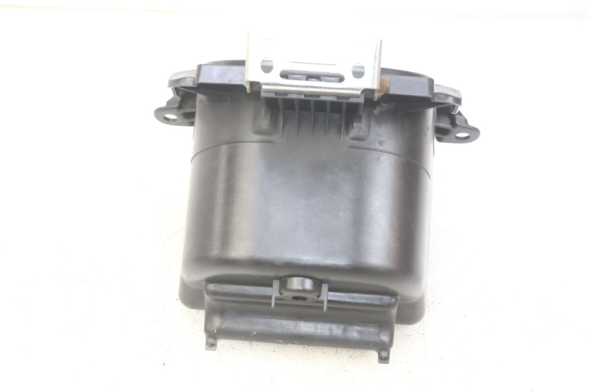 photo de COFFRE SELLE YAMAHA HW XENTER 125 (2011 - 2017)