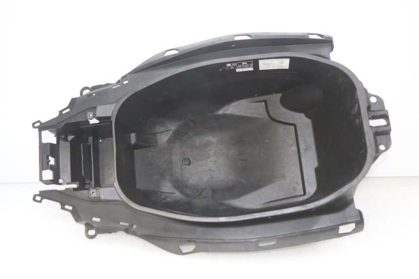 photo de COFFRE SELLE YAMAHA N-MAX NMAX 125 (2017 - 2020)