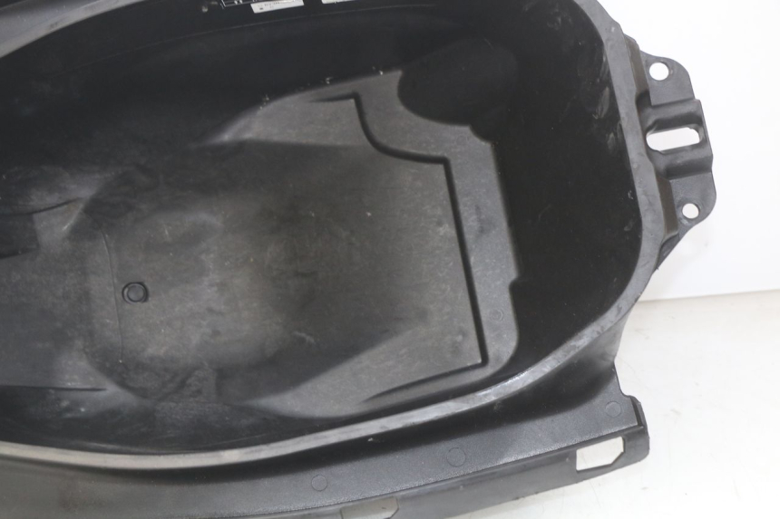 photo de COFFRE SELLE YAMAHA N-MAX NMAX 125 (2017 - 2020)