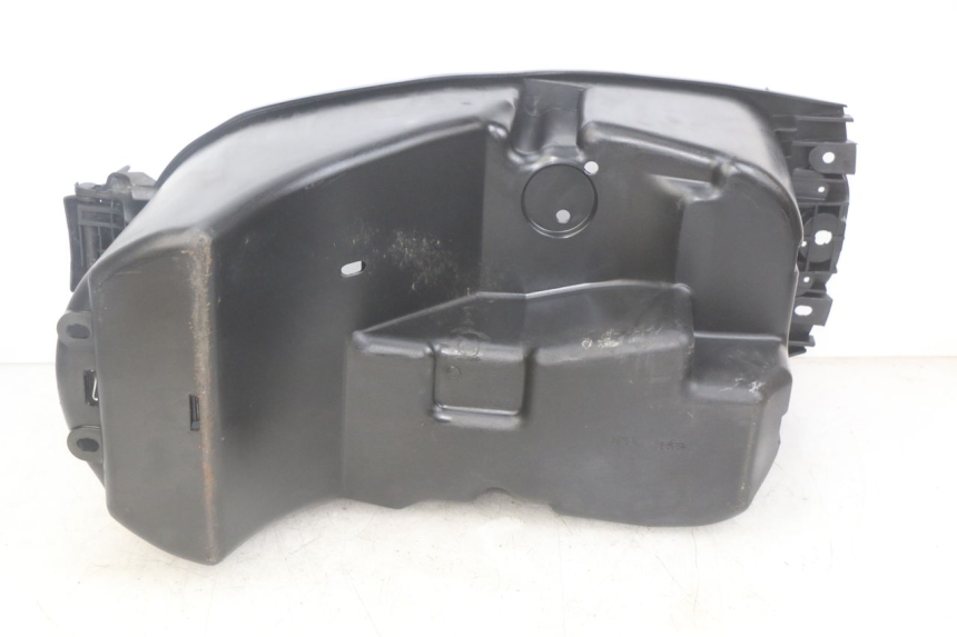 photo de COFFRE SELLE YAMAHA YP MAJESTY 125 (2007 - 2010)