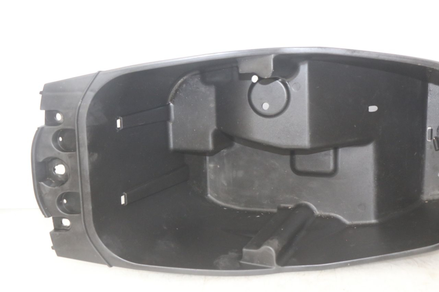 photo de COFFRE SELLE YAMAHA YP MAJESTY 125 (2007 - 2010)