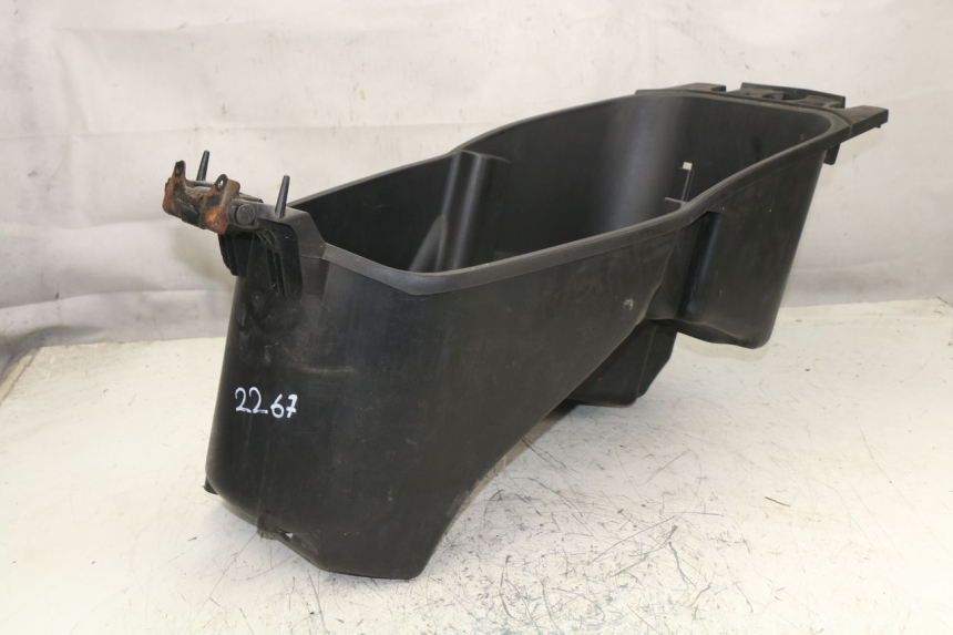 photo de COFFRE SELLE YAMAHA YP MAJESTY 125 (1998 - 2001)
