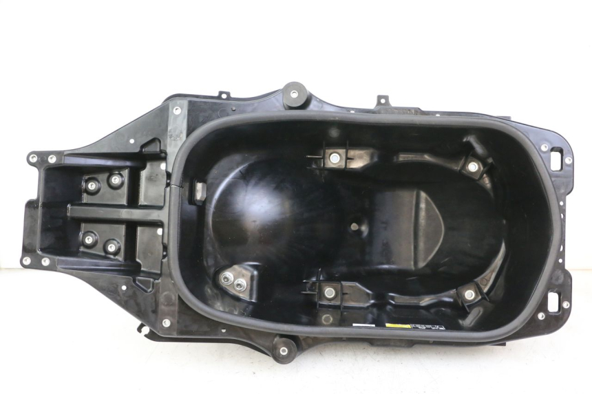 photo de COFFRE SELLE YAMAHA YP T-MAX TMAX 530 (2017 - 2020)