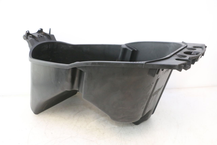 photo de COFFRE SELLE YAMAHA YP MAJESTY 125 (1998 - 2001) - État de surface