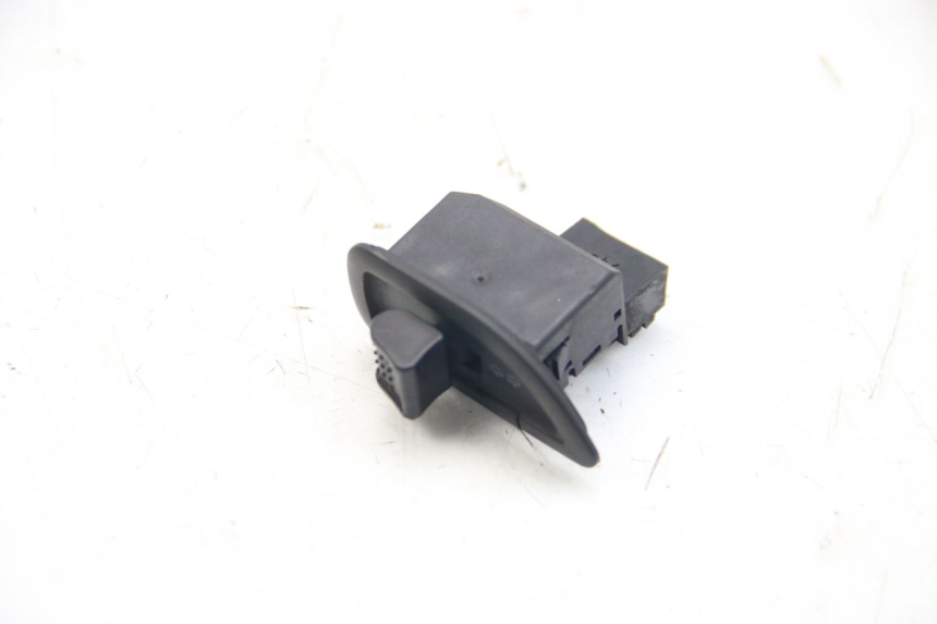 photo de COMMODO CLIGNOTANT PIAGGIO BEVERLY 125 (2010 - 2015)