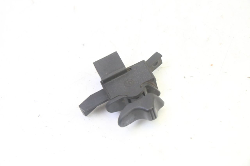 photo de COMMODO CLIGNOTANT SUZUKI BURGMAN 125 (2007 - 2014)