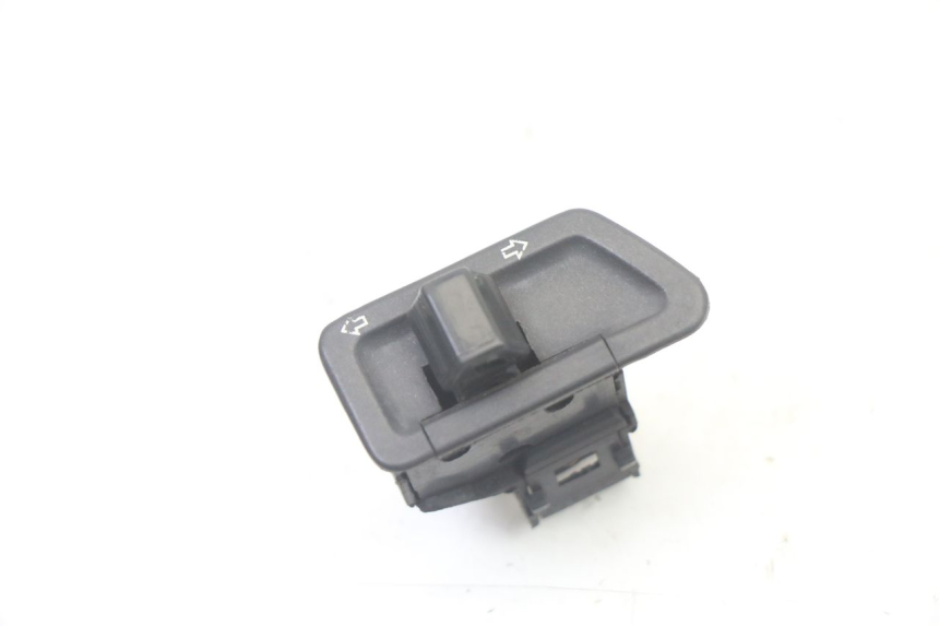 photo de COMMODO CLIGNOTANT SYM FIDDLE 125 (2008 - 2010)