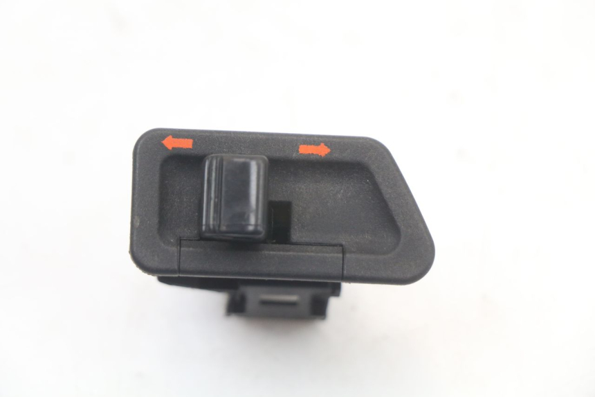 photo de COMMODO CLIGNOTANT HONDA FES PANTHEON 2T 125 (1998 - 2002)