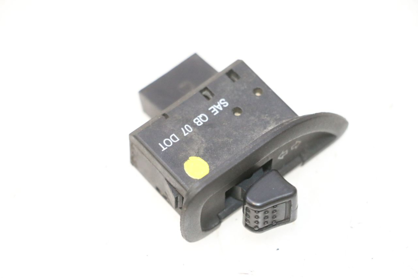 photo de COMMODO CLIGNOTANT PIAGGIO LIBERTY IGET 4T 50 (2015 - 2020) - Zoom état d’usage