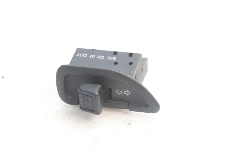 photo de COMMODO CLIGNOTANT PIAGGIO LIBERTY IGET 4T 50 (2021 - 2025) - Vue principale