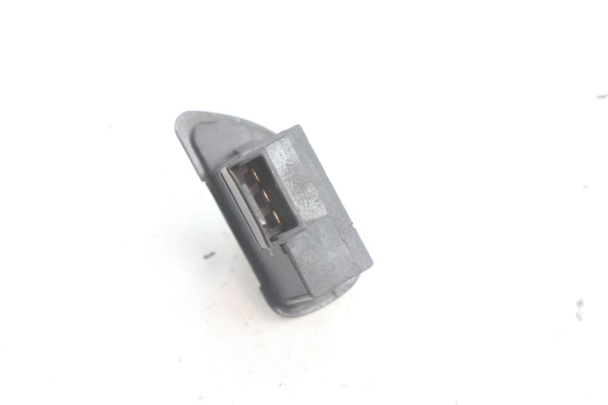photo de COMMODO CLIGNOTANT PIAGGIO LIBERTY IGET 4T 50 (2021 - 2025) - Autre angle de vue