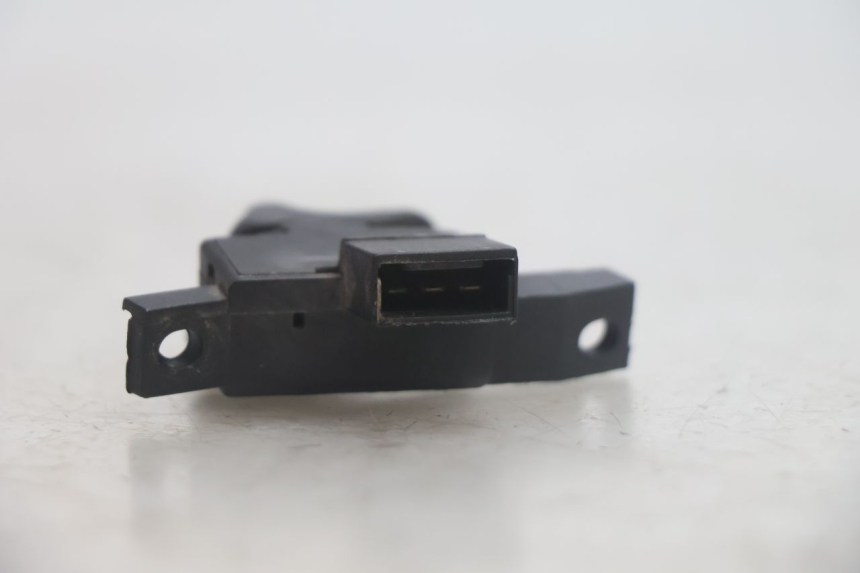 photo de COMMODO CLIGNOTANT PIAGGIO LIBERTY 50 (1998 - 2003) - Autre angle de vue
