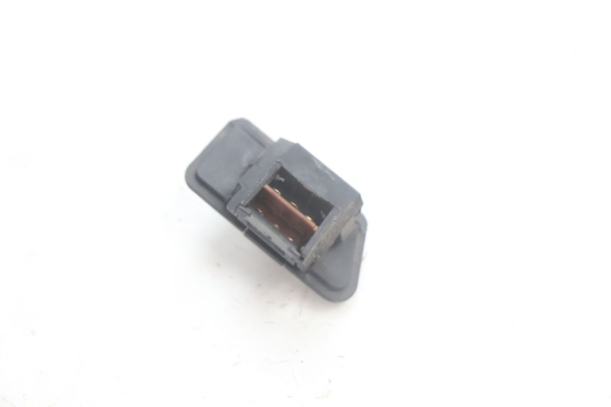photo de COMMODO CLIGNOTANT KYMCO LIKE 125 (2009 - 2016) - Autre angle de vue