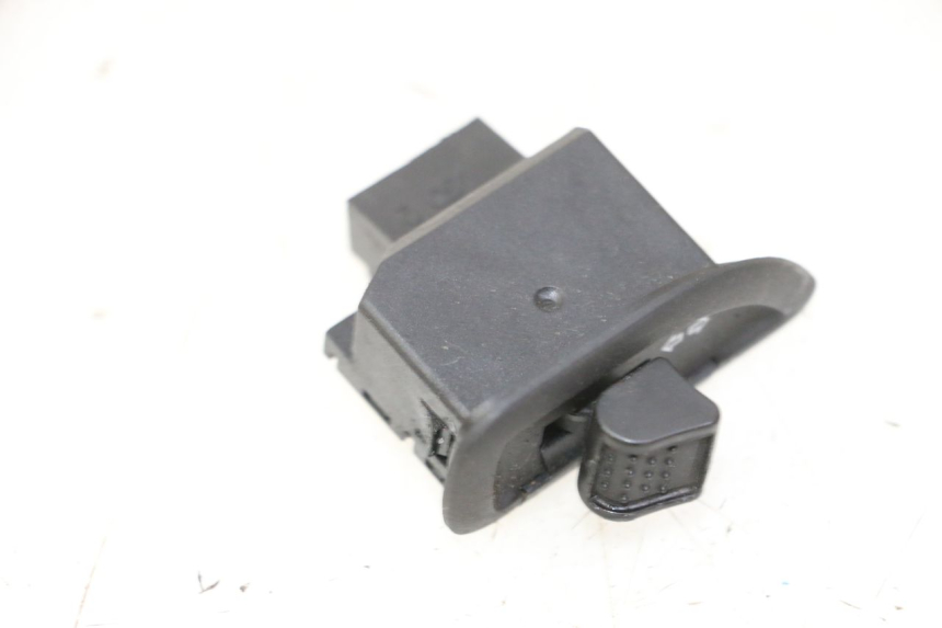photo de COMMODO CLIGNOTANT PIAGGIO MP3 HPE 310 (2024 - 2025)