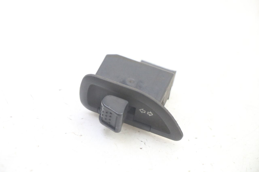 photo de COMMODO CLIGNOTANT PIAGGIO MP3 500 (2011 - 2015)