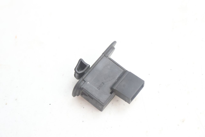 photo de COMMODO CLIGNOTANT PIAGGIO MP3 125 (2006 - 2014) - Zoom état d’usage