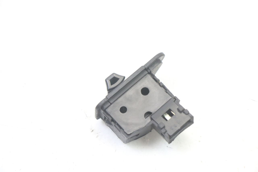 photo de COMMODO CLIGNOTANT SYM ORBIT III 3 4T 50 (2021 - 2025)