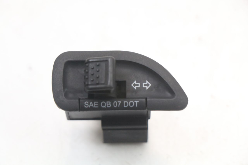 photo de COMMODO CLIGNOTANT PIAGGIO LIBERTY 4T 50 (2004 - 2008)