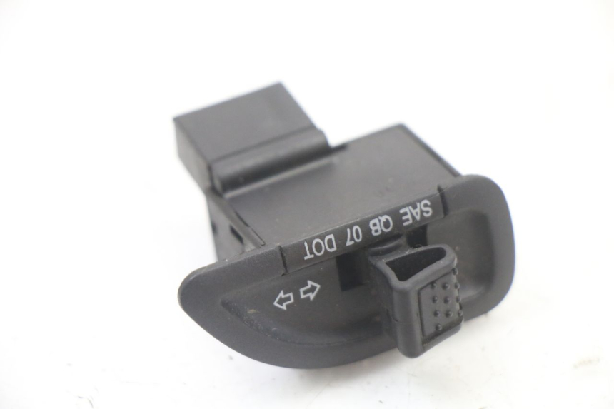 photo de COMMODO CLIGNOTANT PIAGGIO NRG POWER PUREJET 50 (2018 - 2021)