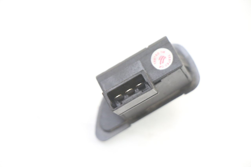 photo de COMMODO CLIGNOTANT PIAGGIO NRG POWER PUREJET 50 (2018 - 2021)
