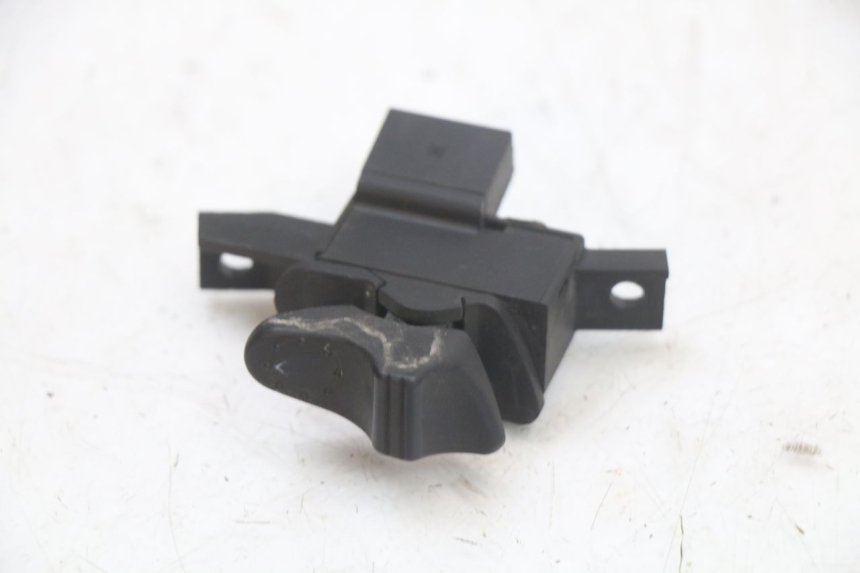photo de COMMODO CLIGNOTANT PIAGGIO VESPA LX 2T 50 (2005 - 2013)