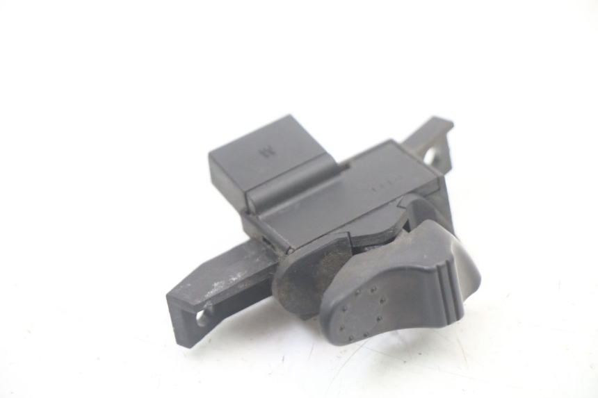 photo de COMMODO CLIGNOTANT PIAGGIO VESPA LX IE 125 (2010 - 2012)