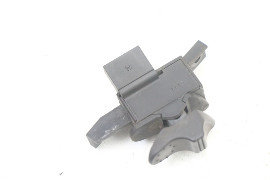 photo de COMMODO CLIGNOTANT PIAGGIO VESPA LX IE 125 (2010 - 2012)