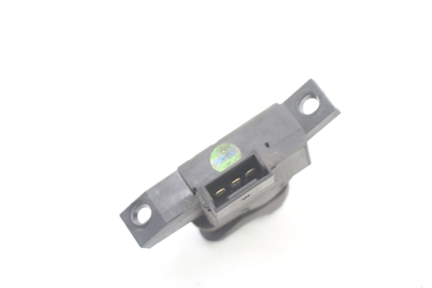 photo de COMMODO CLIGNOTANT PIAGGIO VESPA LX IE 125 (2010 - 2012)
