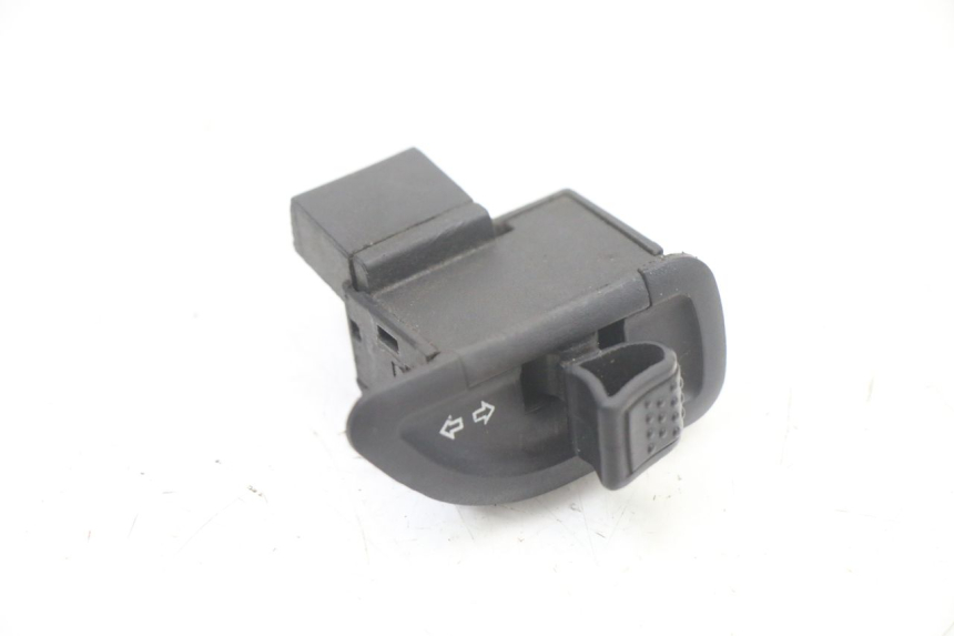 photo de COMMODO CLIGNOTANT PIAGGIO ZIP 2T 50 (2009 - 2019)