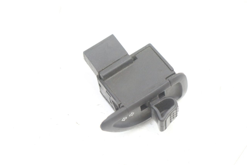 photo de COMMODO CLIGNOTANT PIAGGIO ZIP 2T 50 (2009 - 2019)