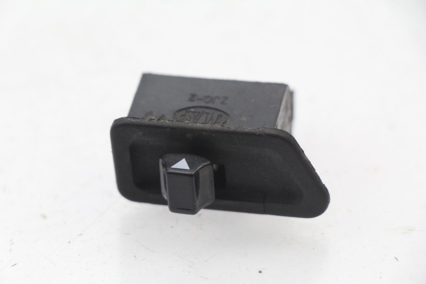 photo de COMMODO CLIGNOTANT REVATTO URBA GT 125 (2007 - 2017)
