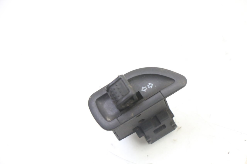 photo de COMMODO CLIGNOTANT GILERA RUNNER SL 50 (2006 - 2009)