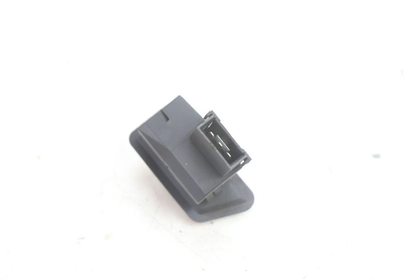 photo de COMMODO CLIGNOTANT JM MOTORS SANTANA EVO 50 (2024 - 2026) - Autre angle de vue
